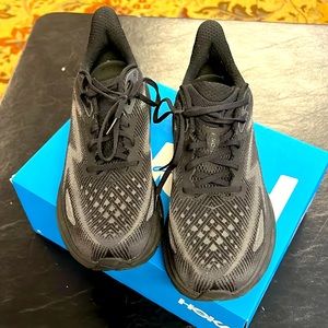 Men’s HOKA Clifton 9- Wide Width